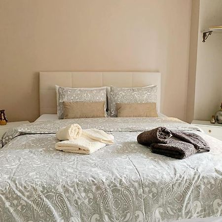 Cozy Studio, 1Min From Kamara Thessaloníki Exteriör bild